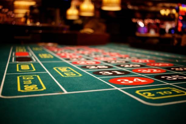 Free-spin bonus round with multiplier display